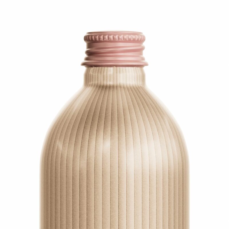 NUM_image_stillOro_50cl_superior_v07